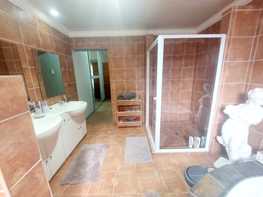 3 Bedroom Property for Sale in Helikonpark Gauteng