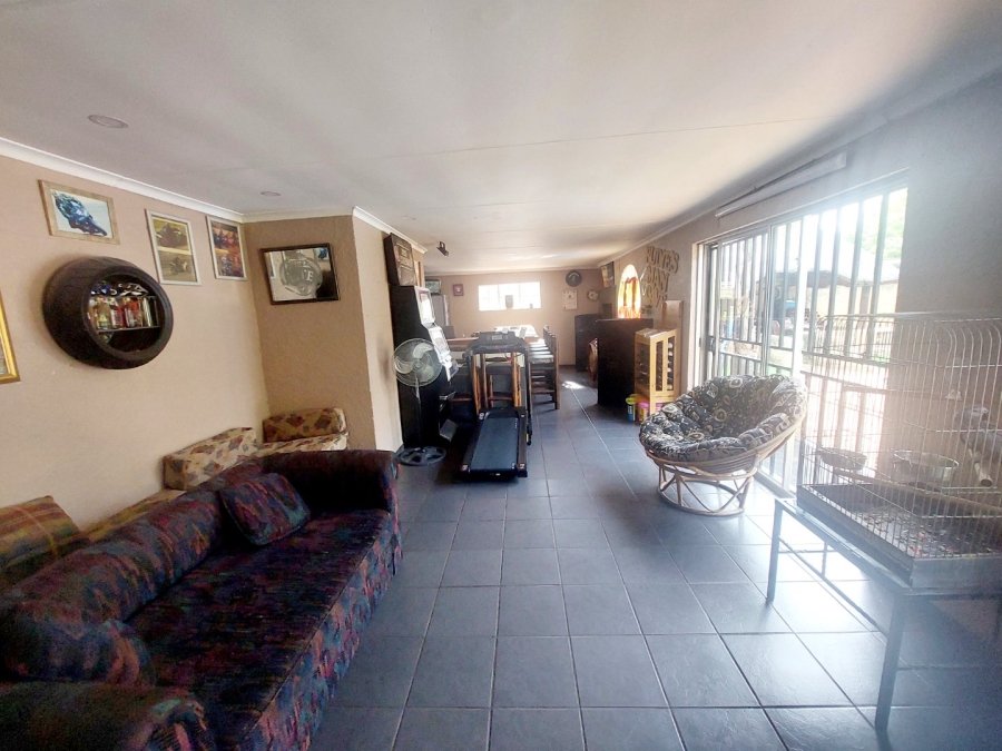 3 Bedroom Property for Sale in Helikonpark Gauteng