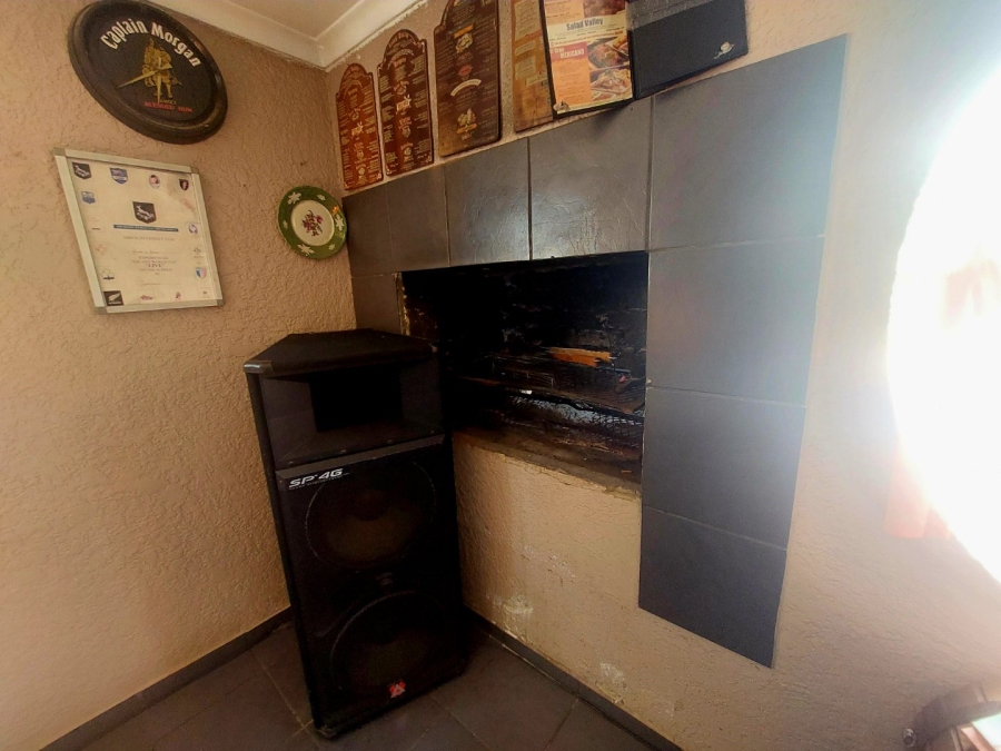 3 Bedroom Property for Sale in Helikonpark Gauteng