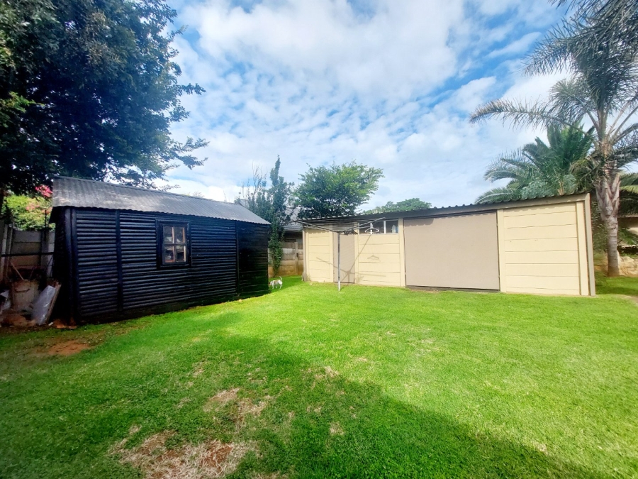 3 Bedroom Property for Sale in Helikonpark Gauteng