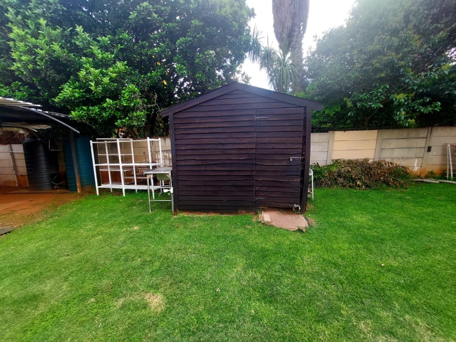 3 Bedroom Property for Sale in Helikonpark Gauteng