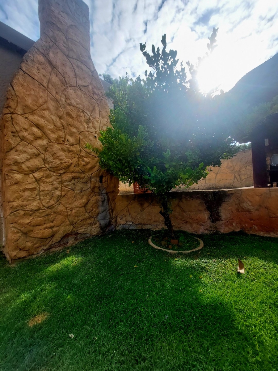 3 Bedroom Property for Sale in Helikonpark Gauteng