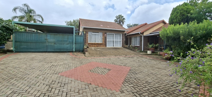 3 Bedroom Property for Sale in Rant En Dal Gauteng