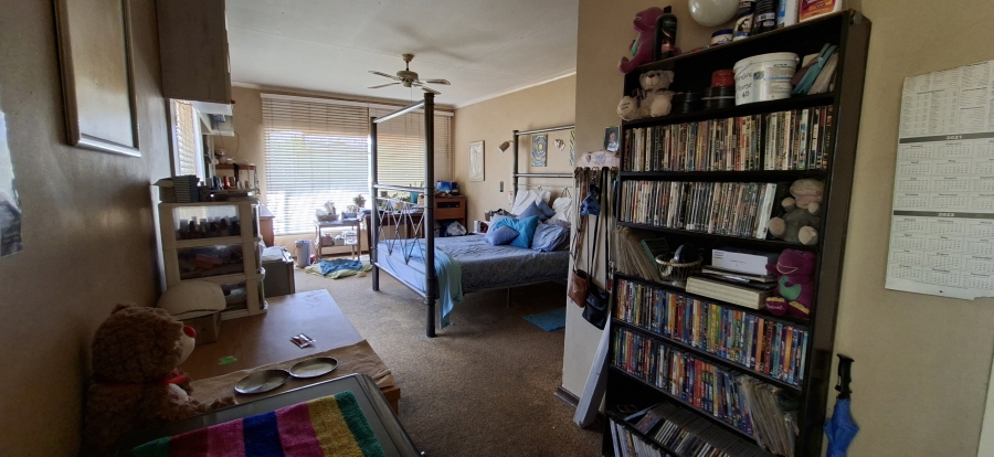 5 Bedroom Property for Sale in Wentworth Park Gauteng