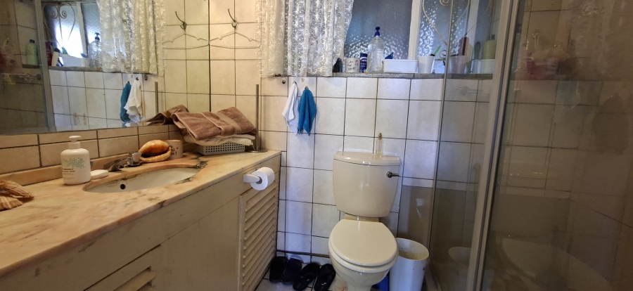 5 Bedroom Property for Sale in Wentworth Park Gauteng