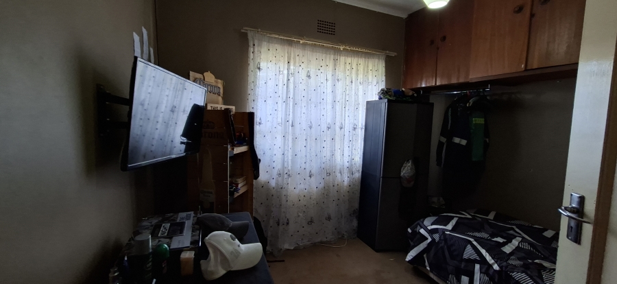 5 Bedroom Property for Sale in Wentworth Park Gauteng