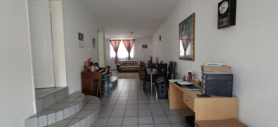 5 Bedroom Property for Sale in Wentworth Park Gauteng