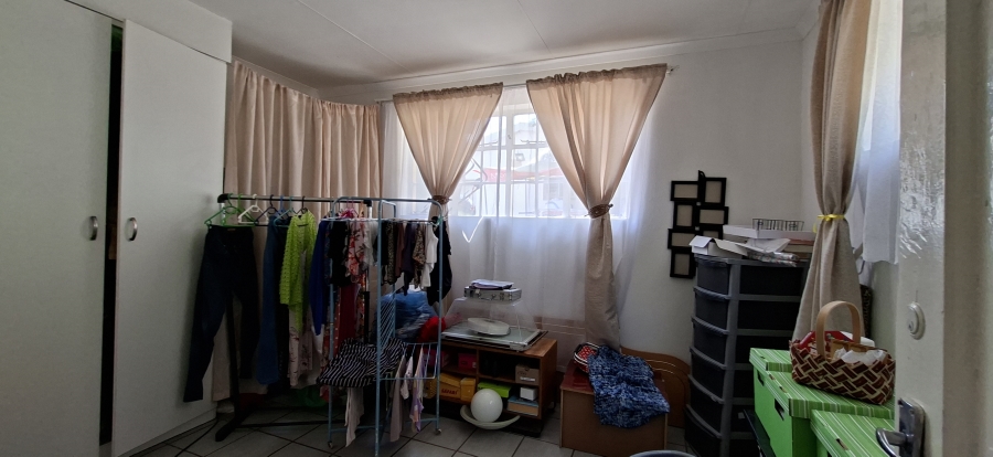 5 Bedroom Property for Sale in Wentworth Park Gauteng