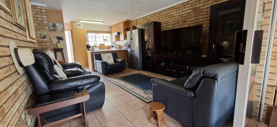 3 Bedroom Property for Sale in Noordheuwel Gauteng