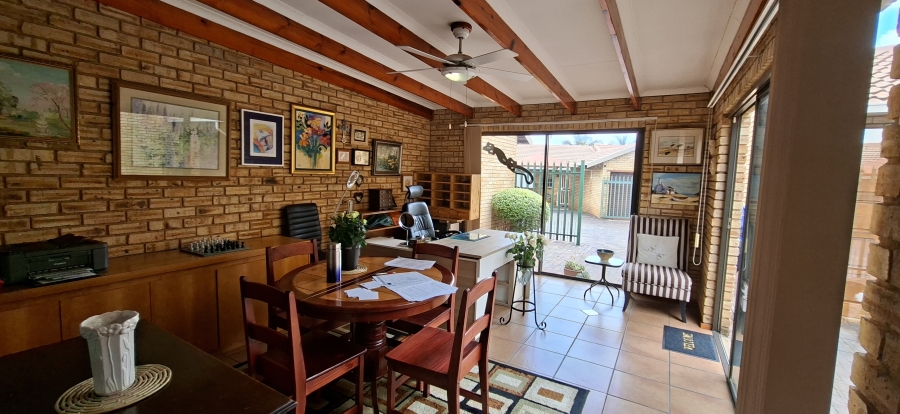 3 Bedroom Property for Sale in Noordheuwel Gauteng