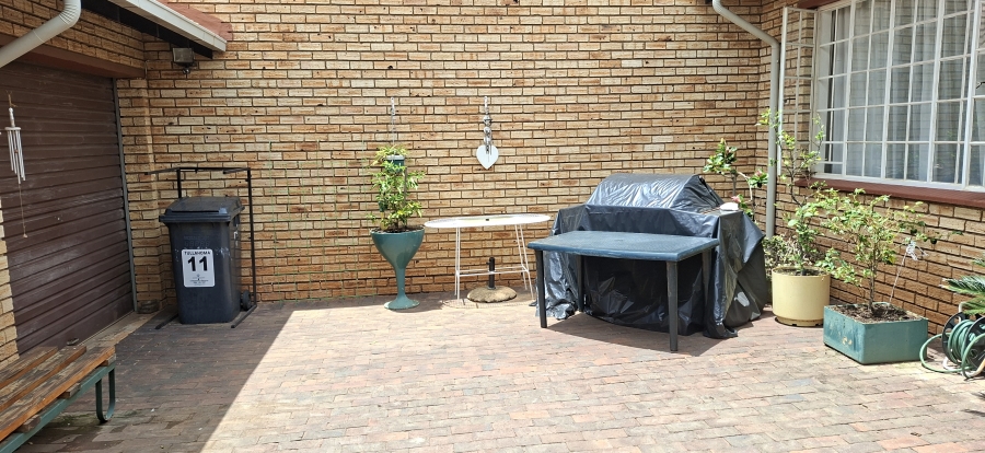 3 Bedroom Property for Sale in Noordheuwel Gauteng