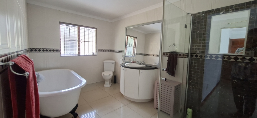 3 Bedroom Property for Sale in Noordheuwel Gauteng