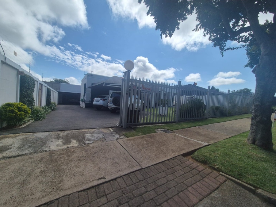 3 Bedroom Property for Sale in Monument Gauteng