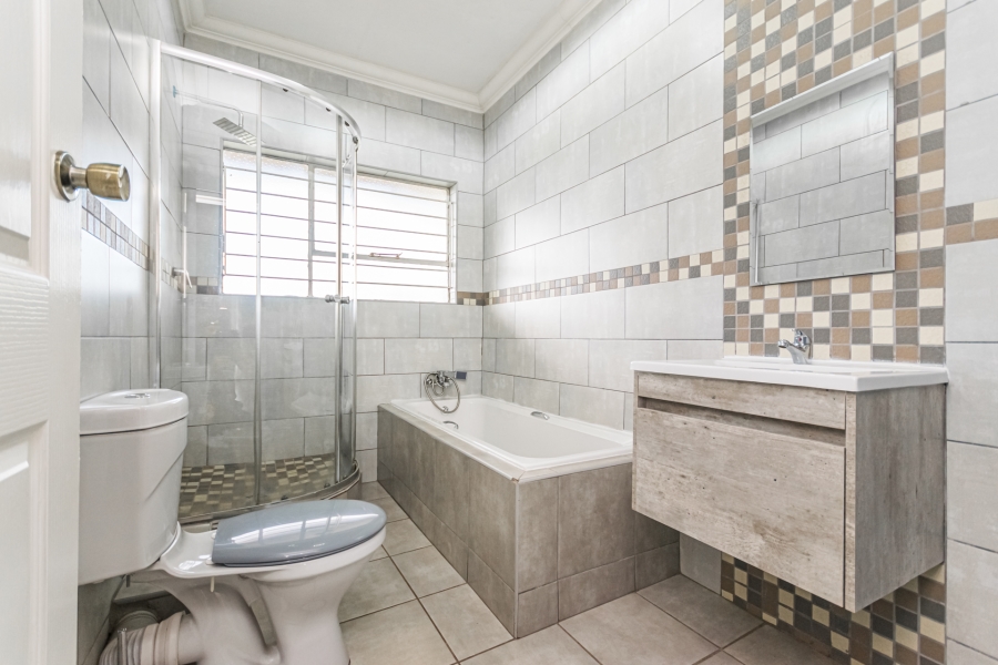 2 Bedroom Property for Sale in Florida Gauteng