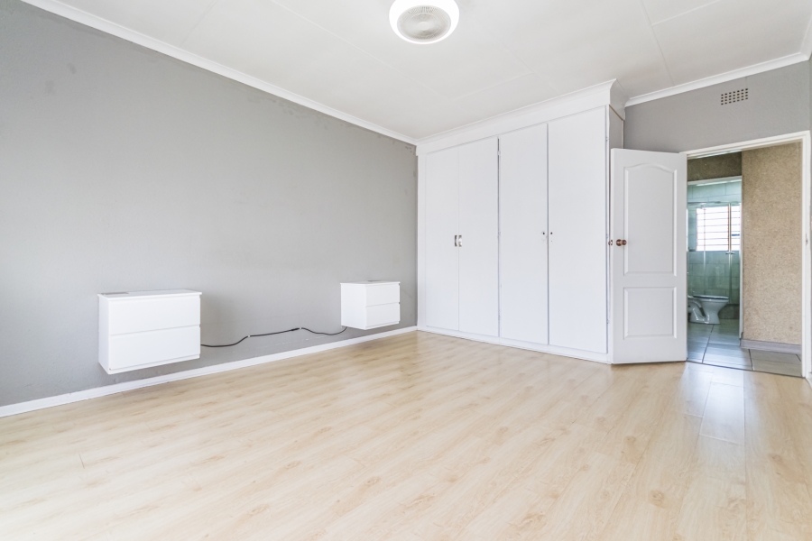 2 Bedroom Property for Sale in Florida Gauteng