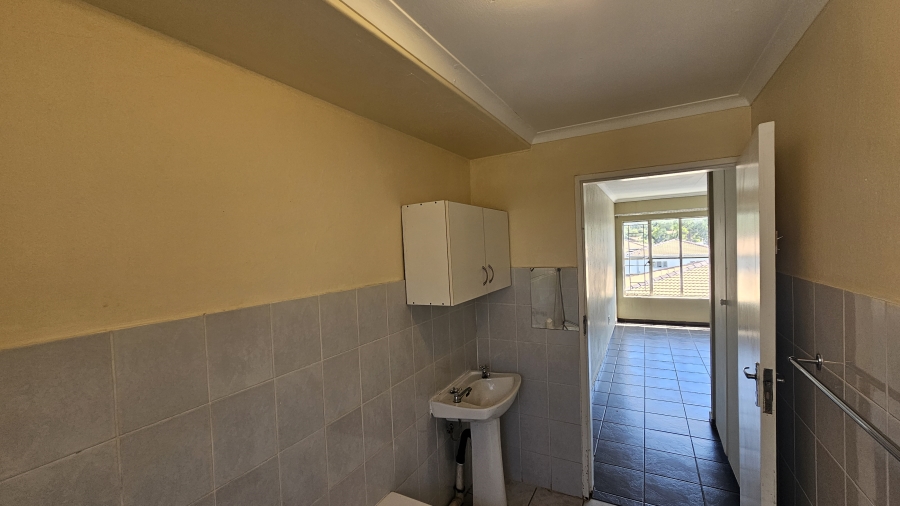 1 Bedroom Property for Sale in Discovery Gauteng