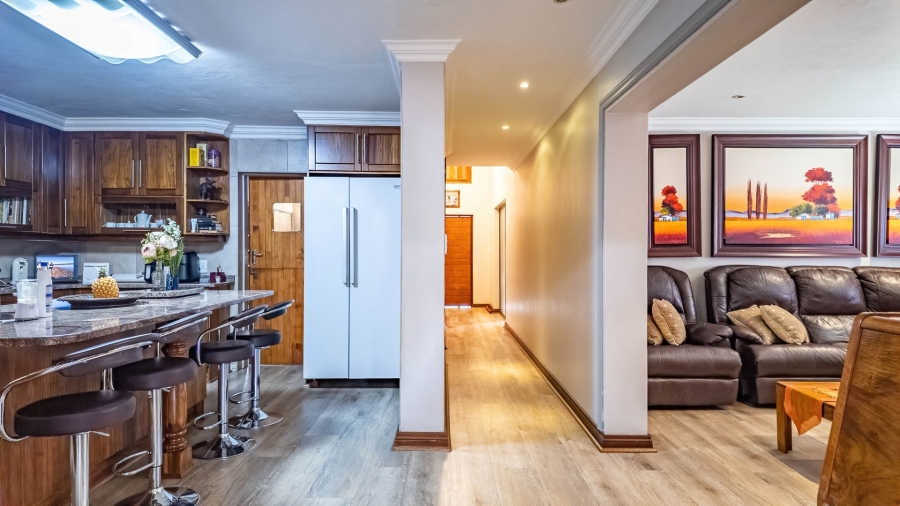 4 Bedroom Property for Sale in Bougainvillea Estate Gauteng