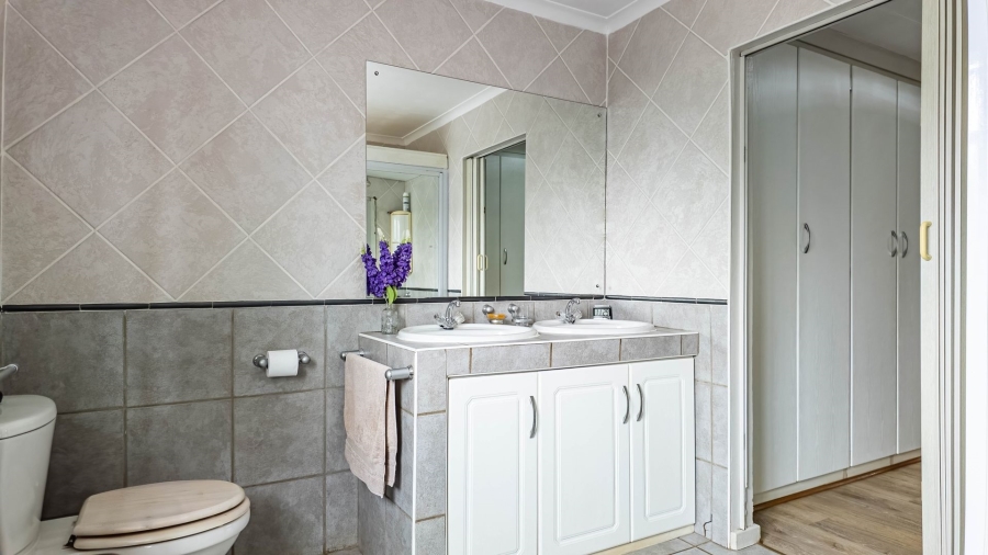 4 Bedroom Property for Sale in Bougainvillea Estate Gauteng