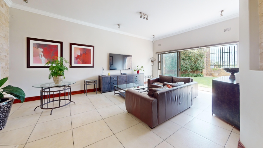 4 Bedroom Property for Sale in Dawnview Gauteng