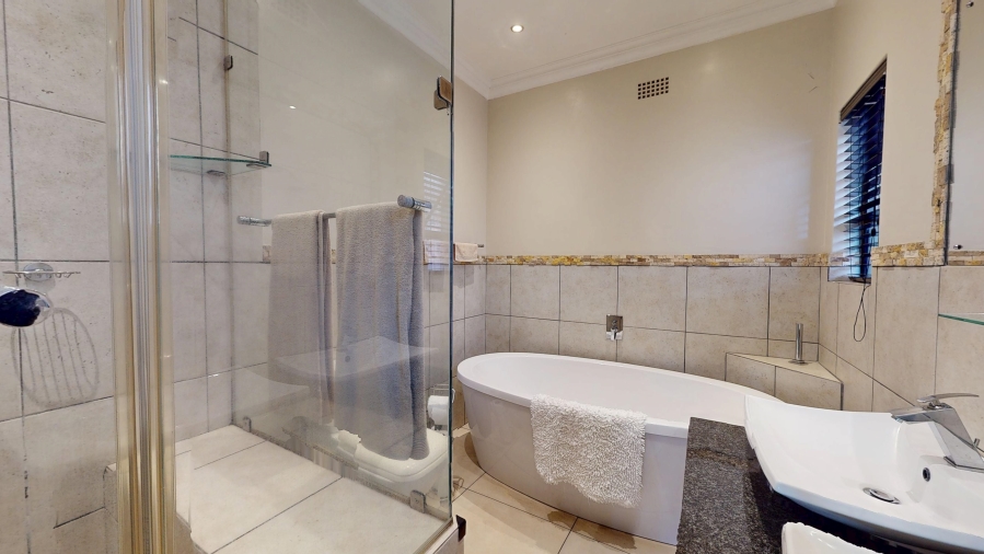 4 Bedroom Property for Sale in Dawnview Gauteng