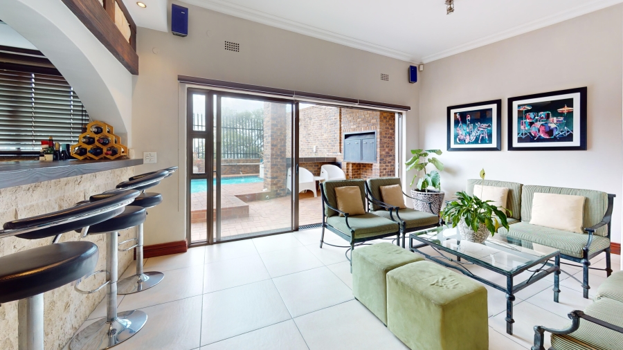 4 Bedroom Property for Sale in Dawnview Gauteng