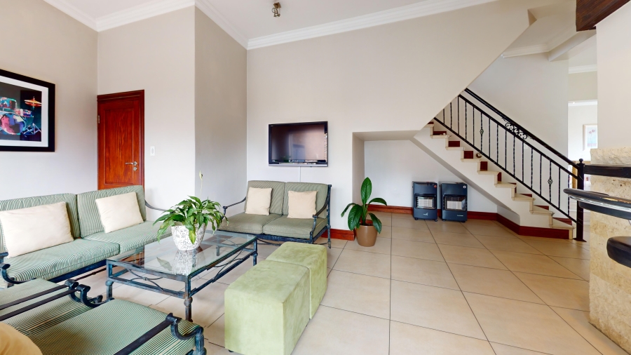 4 Bedroom Property for Sale in Dawnview Gauteng