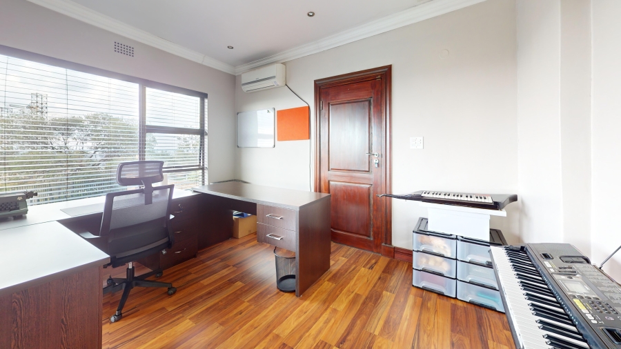 4 Bedroom Property for Sale in Dawnview Gauteng