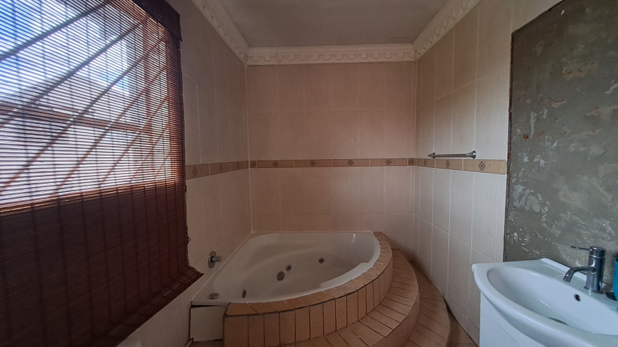 3 Bedroom Property for Sale in Laversburg Gauteng