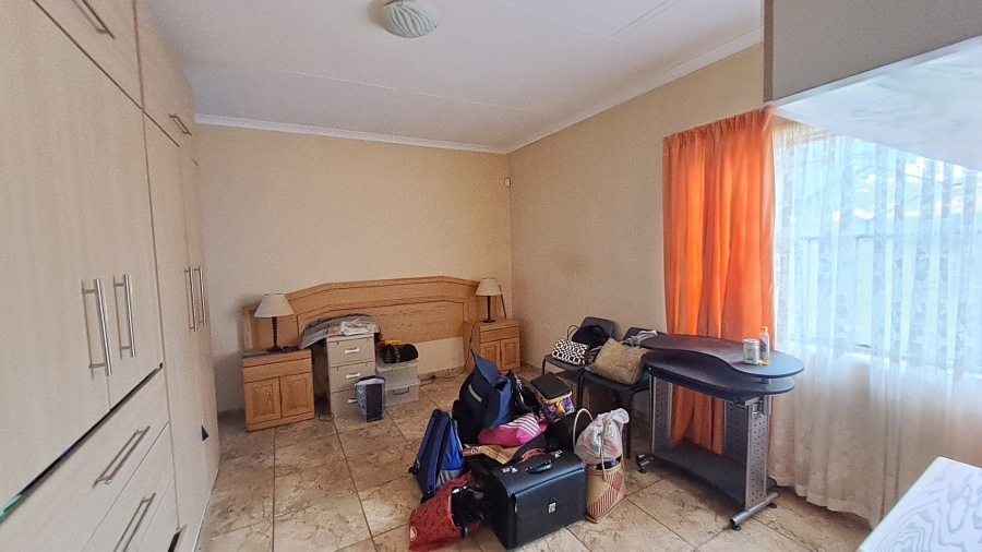 3 Bedroom Property for Sale in Laversburg Gauteng