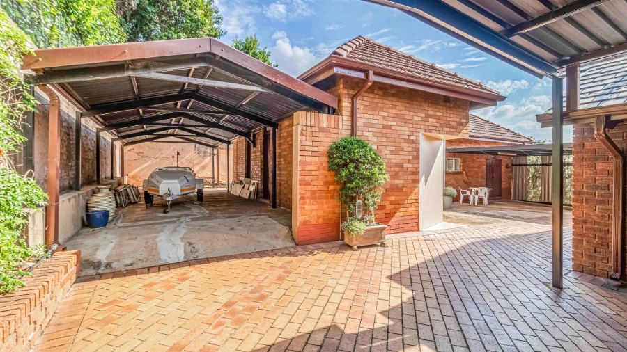 4 Bedroom Property for Sale in Bedfordview Gauteng