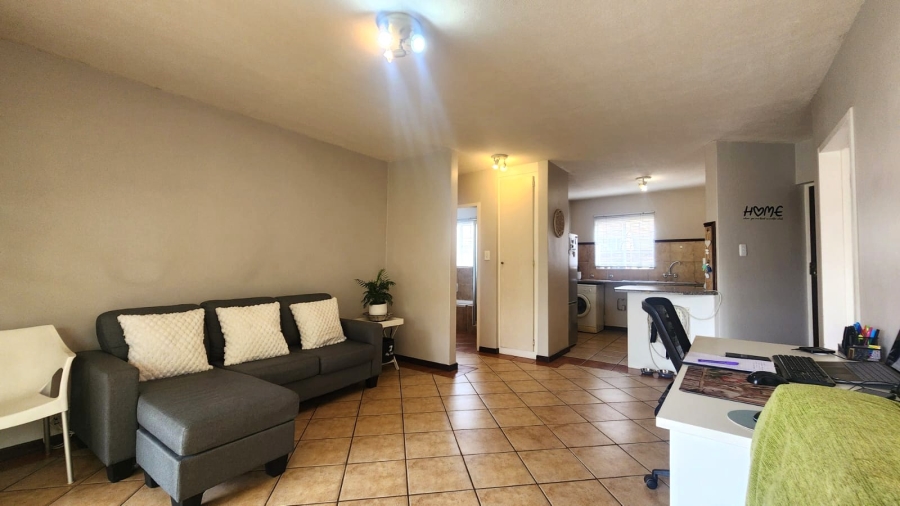 2 Bedroom Property for Sale in Equestria Gauteng