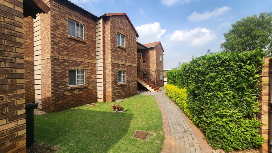 2 Bedroom Property for Sale in Equestria Gauteng