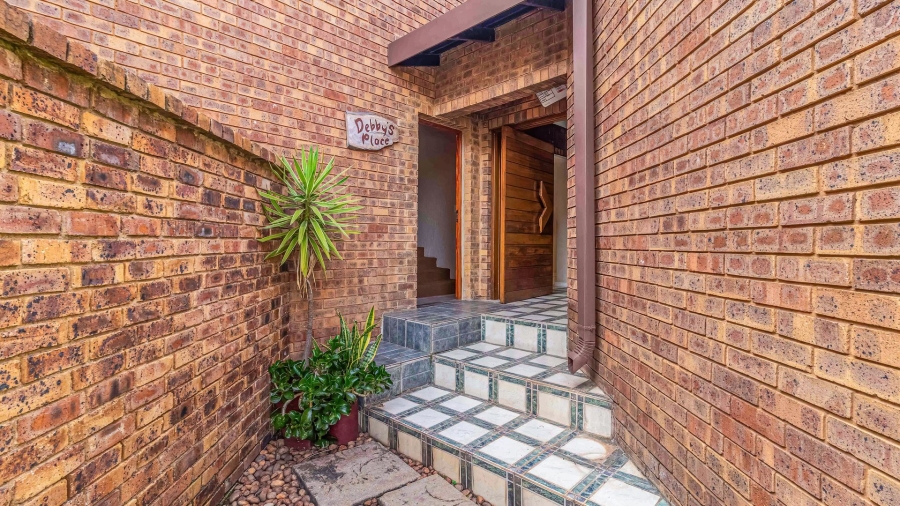 4 Bedroom Property for Sale in Marais Steyn Park Gauteng