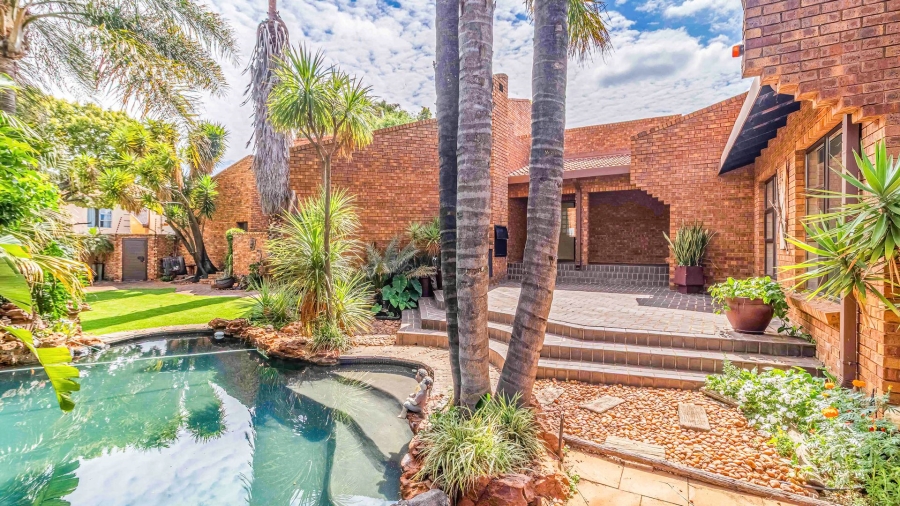 4 Bedroom Property for Sale in Marais Steyn Park Gauteng