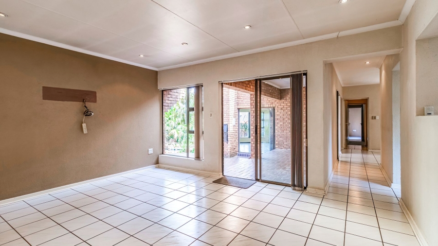 4 Bedroom Property for Sale in Marais Steyn Park Gauteng