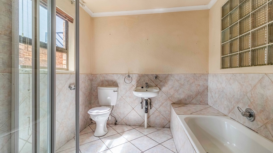 4 Bedroom Property for Sale in Marais Steyn Park Gauteng