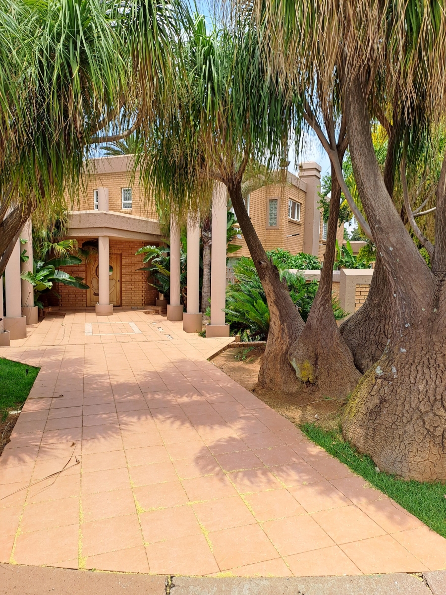 5 Bedroom Property for Sale in Sunward Park Gauteng