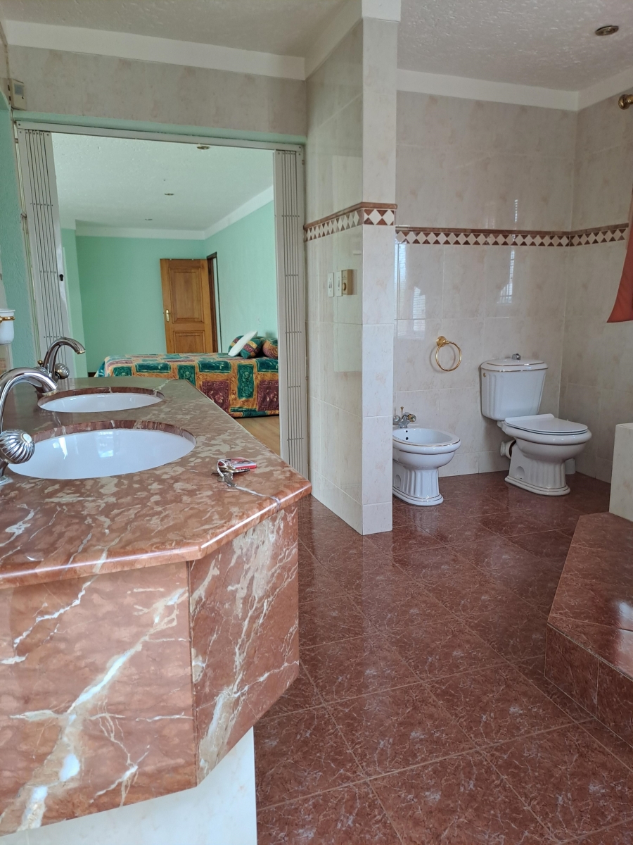 5 Bedroom Property for Sale in Sunward Park Gauteng