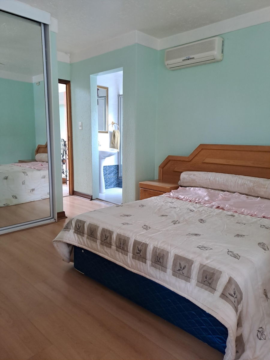 5 Bedroom Property for Sale in Sunward Park Gauteng