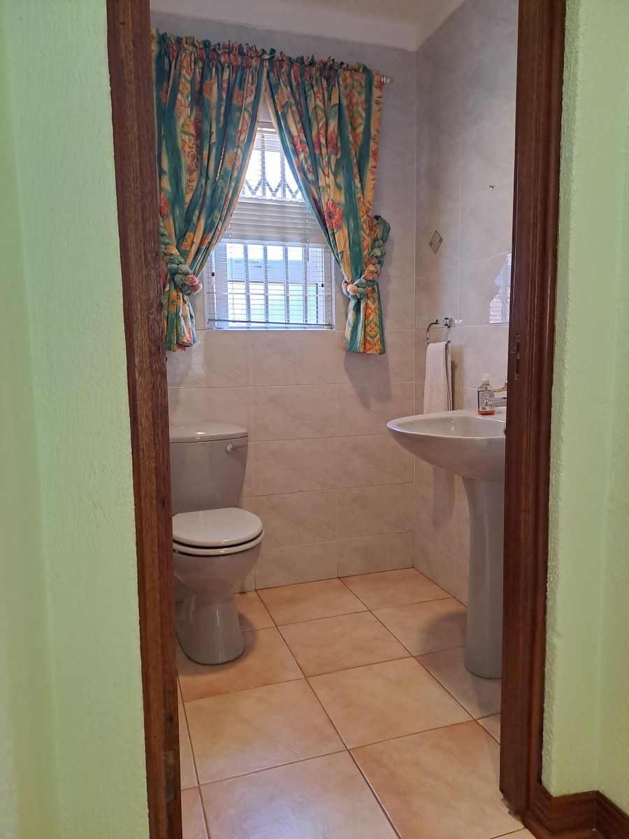 5 Bedroom Property for Sale in Sunward Park Gauteng