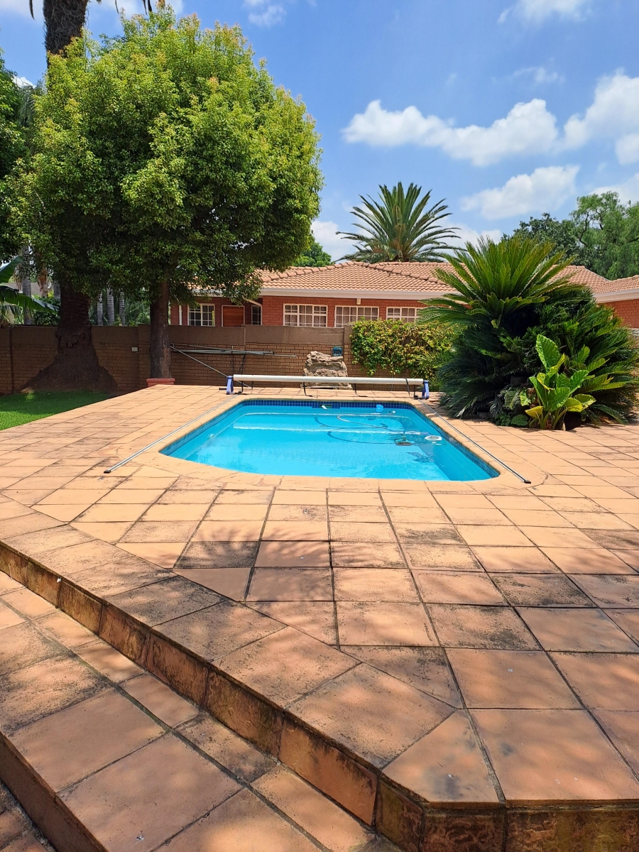 5 Bedroom Property for Sale in Sunward Park Gauteng