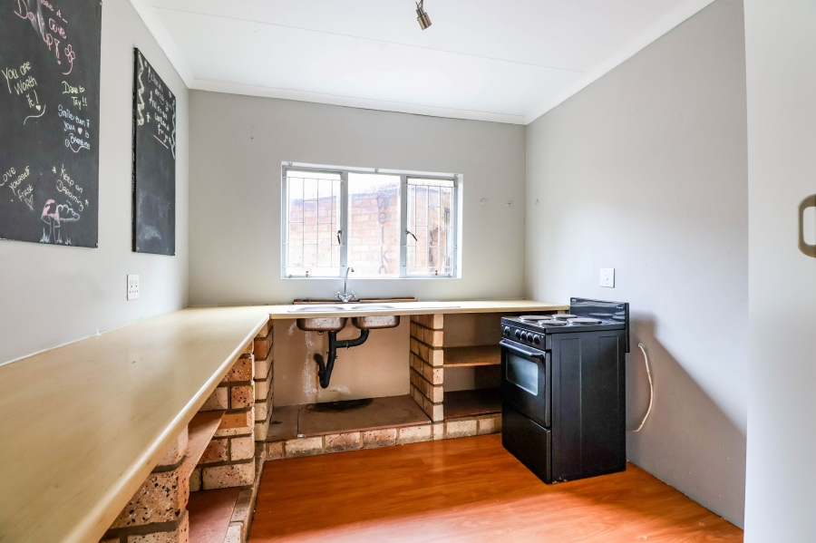 6 Bedroom Property for Sale in The Reeds Gauteng