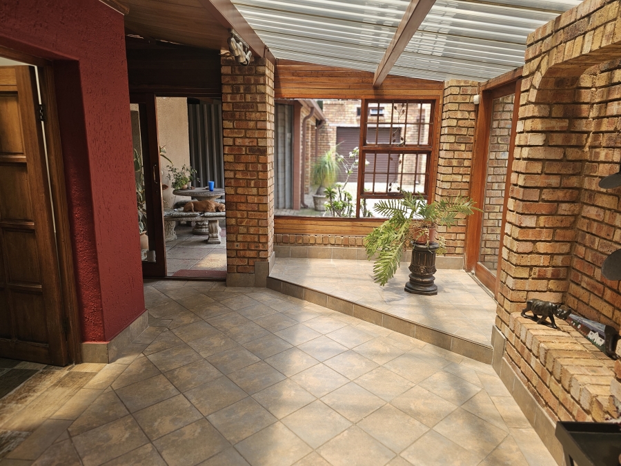 4 Bedroom Property for Sale in Brakpan Central Gauteng