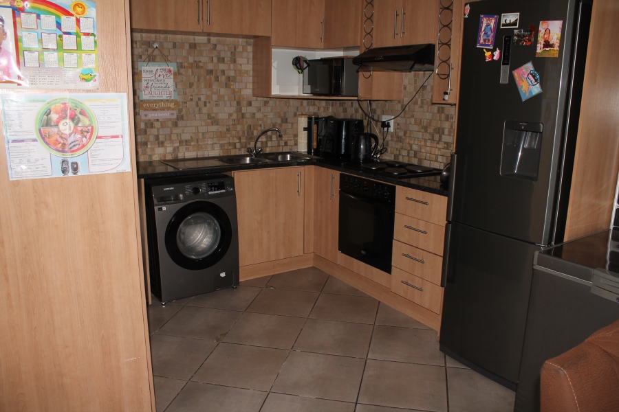 3 Bedroom Property for Sale in Albertsdal Gauteng