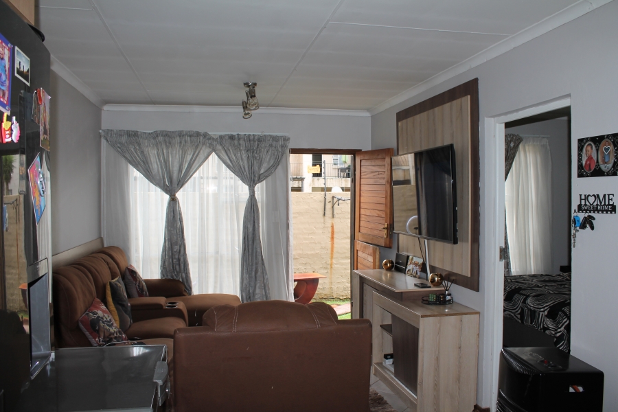 3 Bedroom Property for Sale in Albertsdal Gauteng