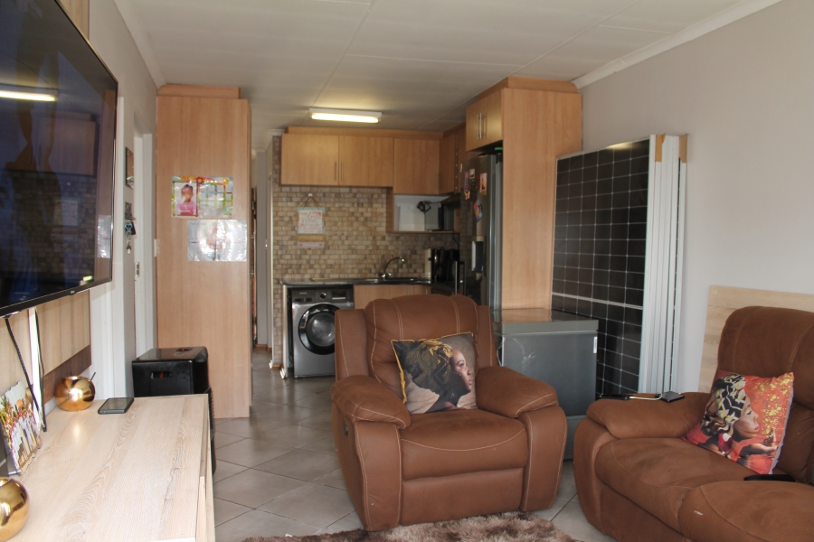 3 Bedroom Property for Sale in Albertsdal Gauteng