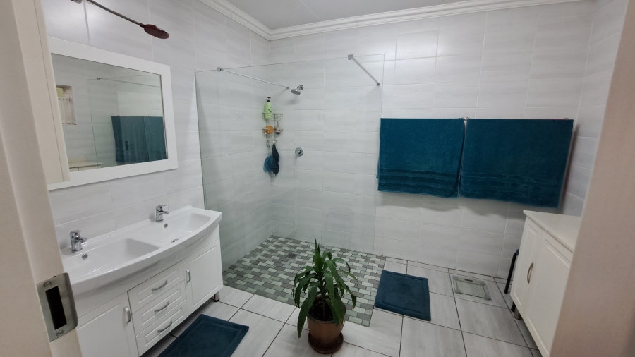 4 Bedroom Property for Sale in Sunward Park Gauteng