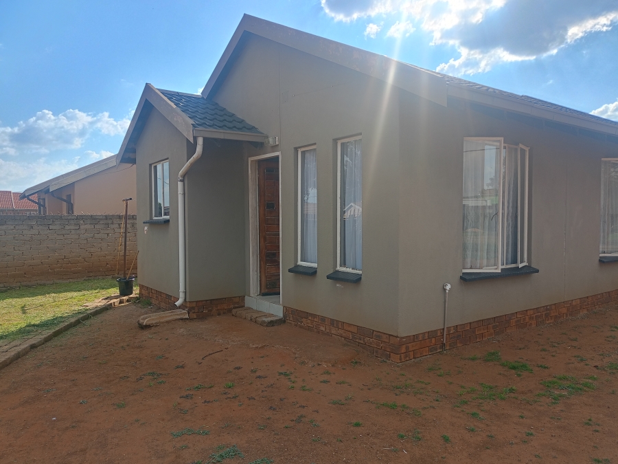2 Bedroom Property for Sale in Unitas Park Gauteng
