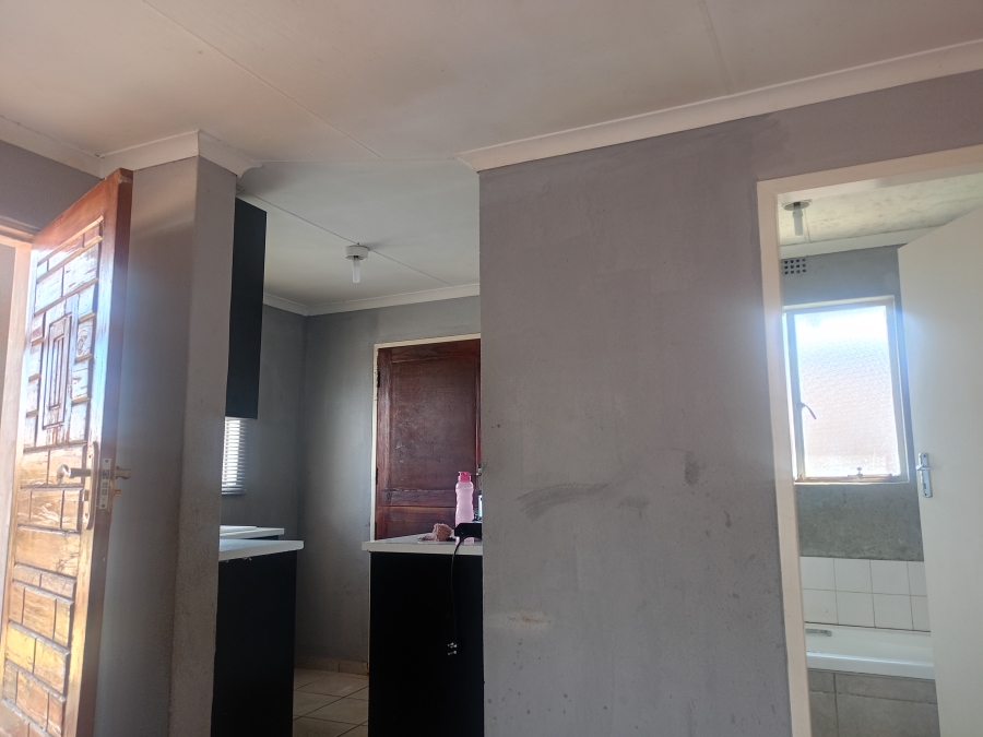 2 Bedroom Property for Sale in Unitas Park Gauteng
