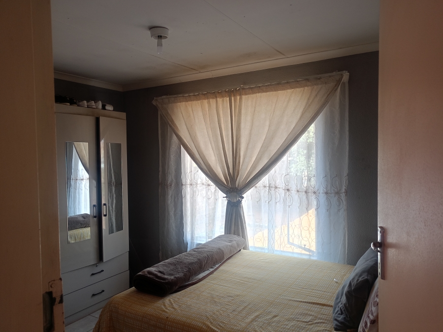 2 Bedroom Property for Sale in Unitas Park Gauteng